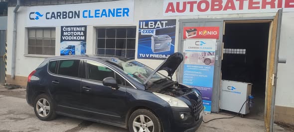 Dekarbonizácia motora vodíkom — vozidlo pripojené na prístroj Carbon Cleaner na prevádzke ILBAT v Košiciach (3 z 19)